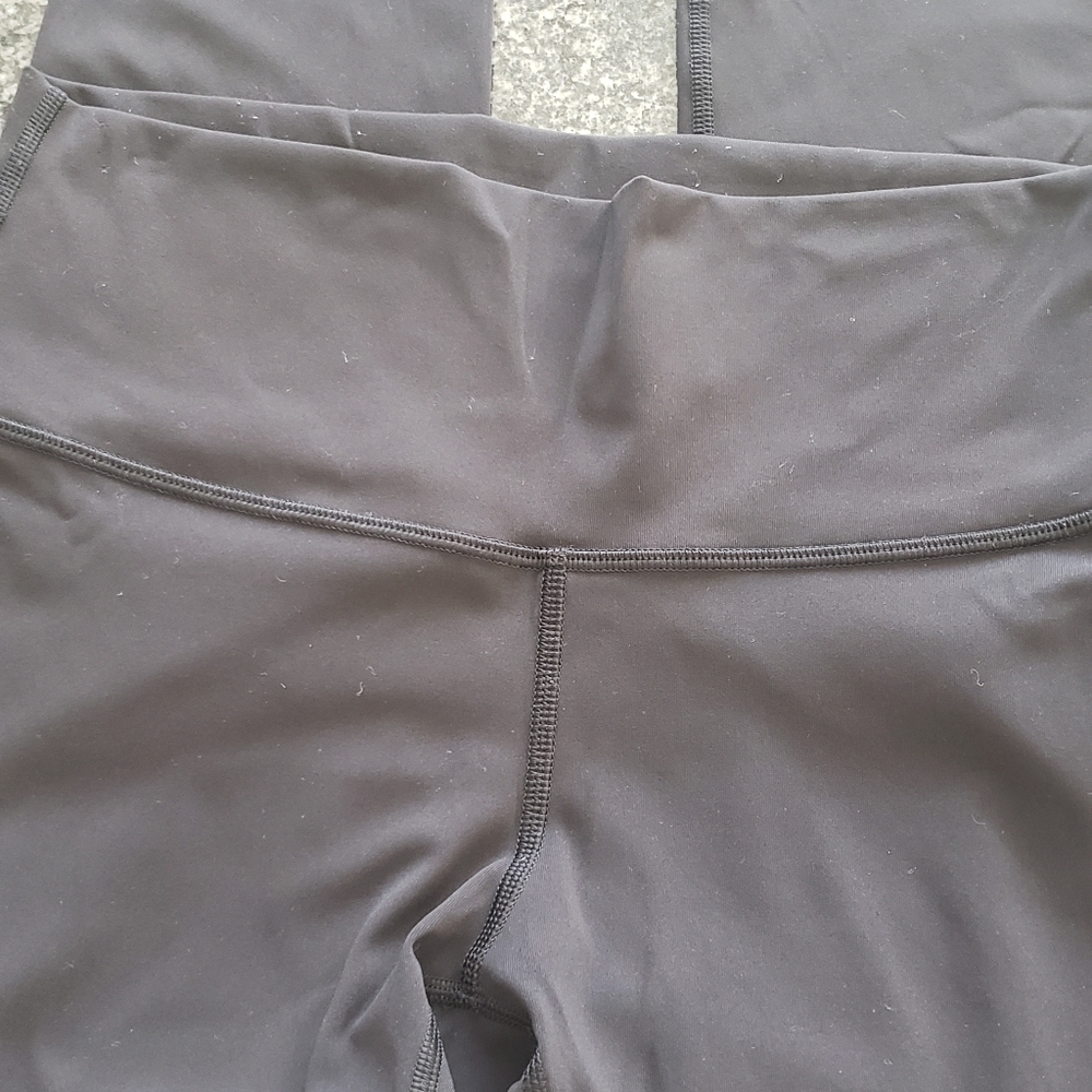 **SOLD**Like new Lululemon leggings